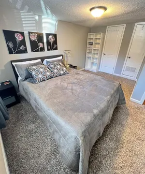 Image of Affordable Long-Term Work or Study Rental