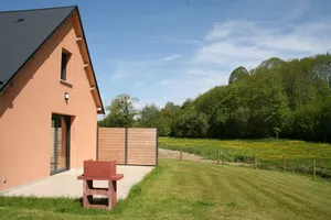 Image of Fully equipped cottage in Mont-Saint-Michel Bay - bucolic setting with games
