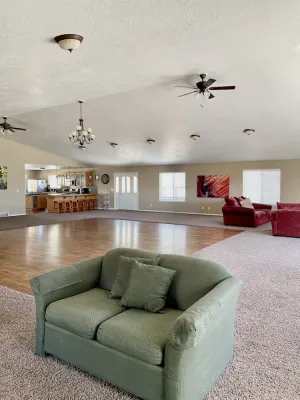 Image of Large Lodge in Lava Hot Springs, Idaho 8 bedrooms sleeps 35