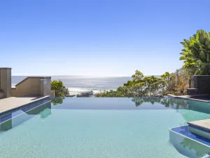 Image of Luxury stunning Nobby's beach home, 2bd + Den!
