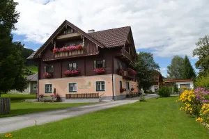 Image of Comfortably furnished vacation home in the mountains