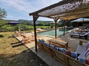 Image of 6-person gite in estate with swimming pool