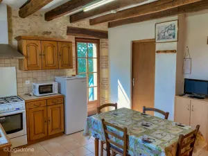 Image of Charmante maison de campagne avec jardin, idéale pour visiter la Dordogne et la Vézère - FR-1-616-143