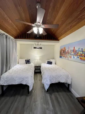 Image of Brand New Private One Bedroom Cottage with a Wet Bar\/Kitchenette