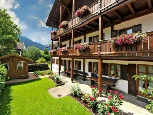 Image of Gästehaus Enzianhof Hotel Garni