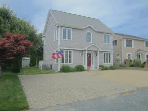 Image of Walk to Roger Wheeler Beach \"Sand Hill Cove Beach\"