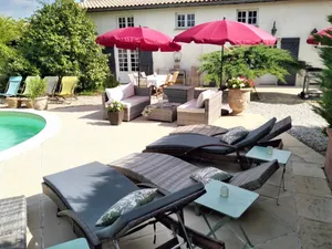Image of Villa charmante à Arsac avec piscine privée et jardin