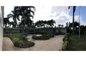 Image of Private Suite # 13, five minutes walk to the beach