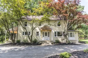 Image of Beautiful Large Home in Edgemont Glen mills area