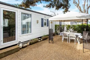 Image of Mobile Home in La Londe-les-Maures with Terrace