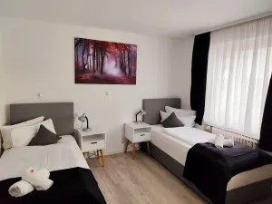 Image of Twin room-Economy-Private Bathroom