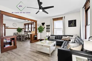 Image of 🏡FREE Coffee - FAST Wi-fi —Mi Casa ☀️