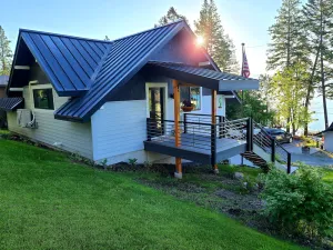 Image of Modern cottage with amazing views of Flathead Lake and the Rocky Mountains