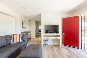 Image of Mt Helix Delight-Adorable Private Studio w\/Patio