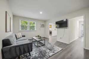 Image of Pb 824 Furnished 2br Pool Gym Parking Pb