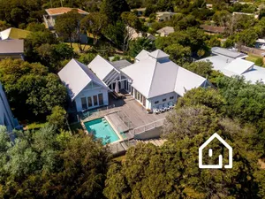 Image of Idyllic Beach House Blairgowrie - 100m to Foreshore, 700m Walk to Village