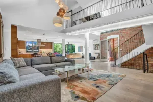 Image of ❤️of Downtown All New! Mod 6BR ☆6min→ Pearl☆Hottub
