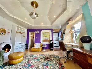 Image of Mini house :-) with parking space