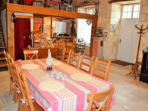 Image of Historic 16th Century City Cottage with Modern Amenities, Near Indre à Vélo, Pet-Friendly