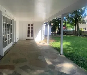 Image of 4 Bedroom and 5 Bathroom House