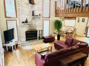 Image of Across From Ski\/Indoor Pool\/Gym\/Restaurant-short-Walk see video Saw Creek Estate