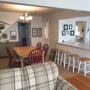 Image of Beautiful Cozy Cottage in Assembly Park.