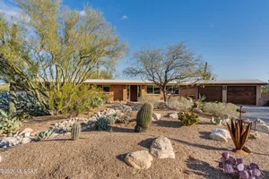 Image of Quiet desert getaway with beautiful views and heated pool, pet-friendly