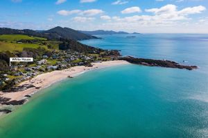 Image of OUTSTANDING! WHITE HOUSE TASMANIA, BOAT HARBOUR BEACH