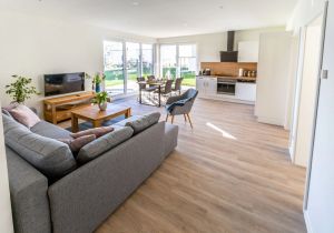 Image of Seeliebe Apartments Schwerin - PKW, teilweise mit privater Sauna, WLAN, XXL-Balkon o Terrasse, Seeblick