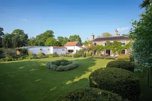 Image of Secluded country house gem with heated swimming pool, tennis court & games room