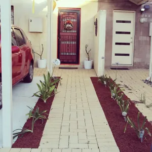 Image of FAMILY TOWNHOUSE-FREE NETFLIX - 15MINS TO PERTH CBD - 5% discount monthly stay