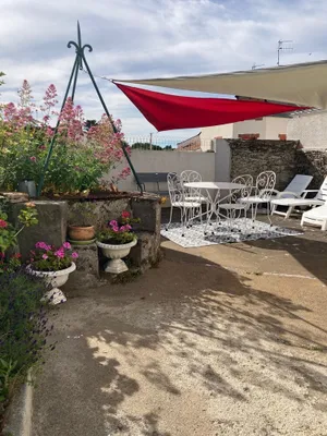Image of Family home with south-facing terrace\/garden, near castle and old port