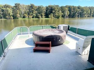 Image of Summertime Bayou Houseboat Oasis: Fish, Hot tub, Kayak