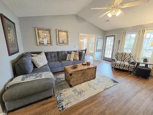 Image of Just Remodeled! Great Neighborhood & Close to NEA Hospital & College Campus