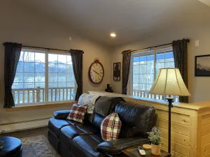 Image of NEWLY Remodeled Cozy Getaway Cabin w\/Hot Tub, only 15 minutes to YELLOWSTONE NP!