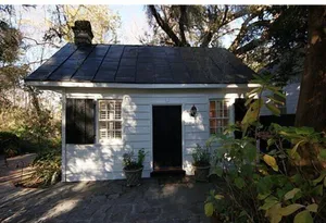 Image of Restored servants' quarters for 1812 house in heart of Historic District