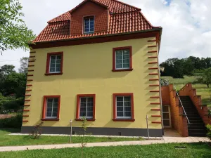 Image of Villa Am Ehrensteig -FeWo with balcony and garden