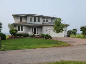 Image of Waterfront Oneida Lake Lux House