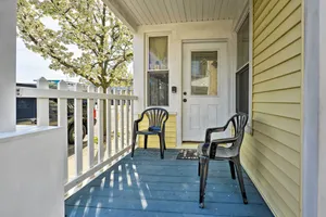 Image of Wildwood Apartment - Porch & Enclosed Sunroom!