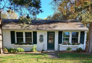Image of Newly renovated Farm cottage with Mountain views