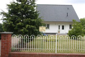 Image of Nice house Wall