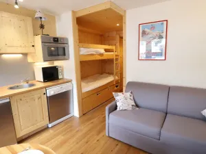 Image of Studio cosy aux Gets, près des pistes et du centre, avec balcon, garage, Wi-Fi, et espace vélo - FR-1-671-34