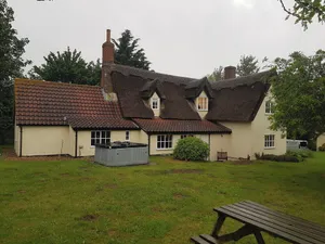 Image of Exceptional cottage with country views.