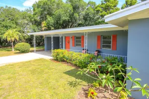 Image of OSCEOLA HOUSE- WALK TO DOWNTOWN, MINUTES FROM THE BEACH, BRING YOUR BOAT.