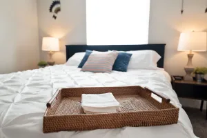 Image of ☺ Work ☺ Play ☺ Relax ✔ 3 King Beds ✔ 400 + Wi-fi