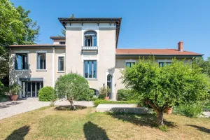 Image of Les Vignes - Newly refurbished 18th century house with Mediterranean garden