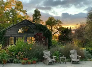 Image of Stunning Cottage in Famous KY Garden -Sleeps 2