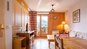 Image of Bright apt 4 ppl with balcony