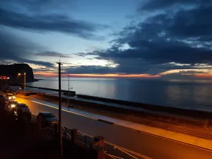 Image of \"FACING THE SEA\" VEULETTES SUR MER APARTMENT