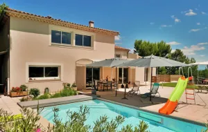 Image of Villa with swimming pool for 10 people in Villeneuve les Avignon (4 kms Avignon)